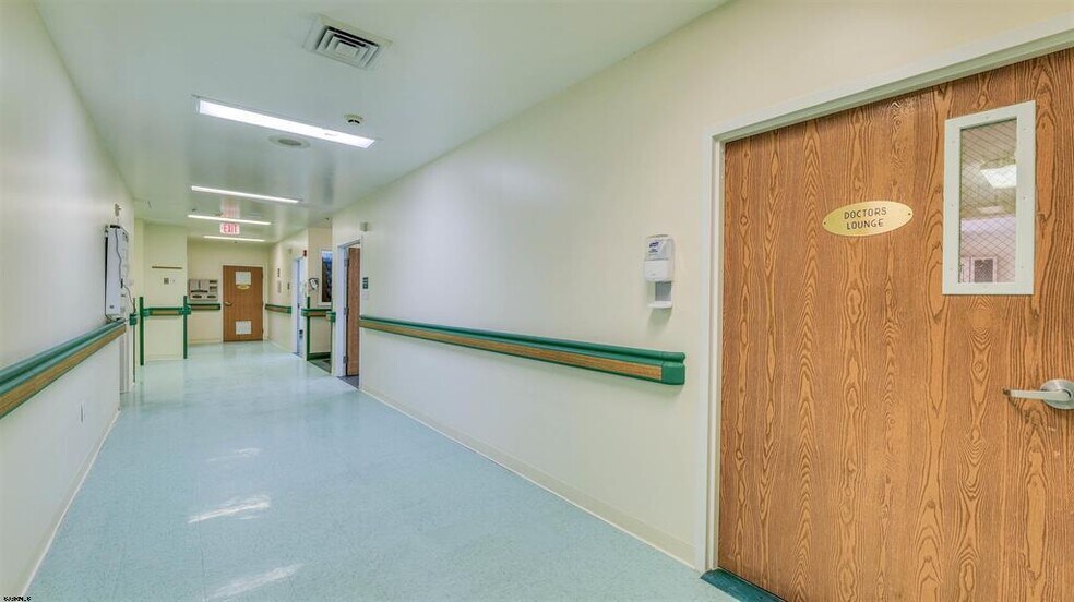 More Photos Of 301-305 Central Ave, Egg Harbor Township Medical For Lease