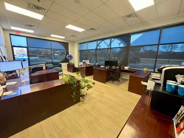 More Photos Of 4579-4589 Route 71, Oswego Storefront Retail Office For Lease