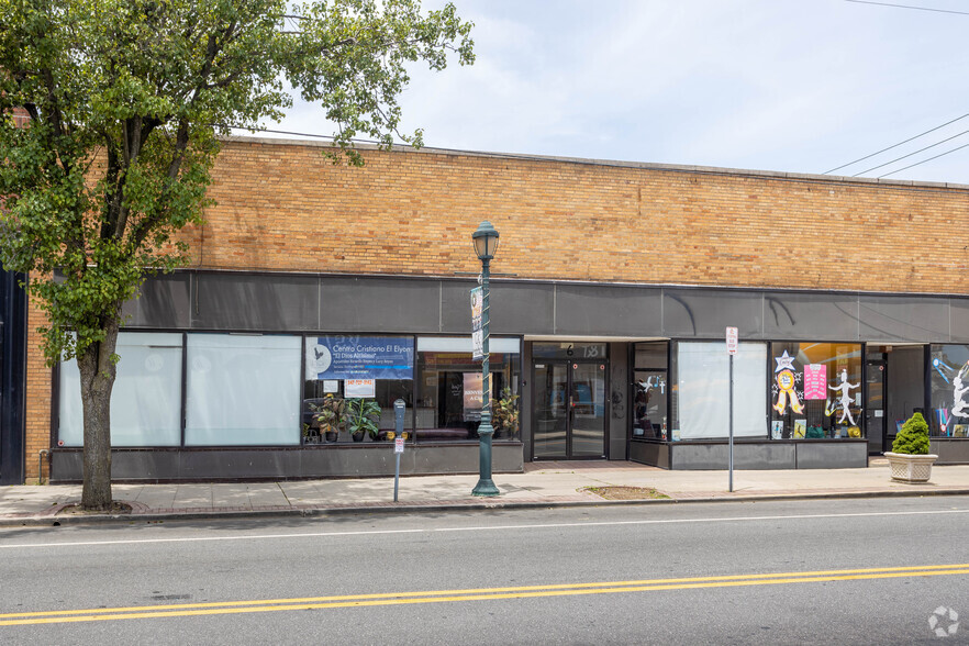 Primary Photo Of 6 Rockaway Ave, Valley Stream General Retail For Lease