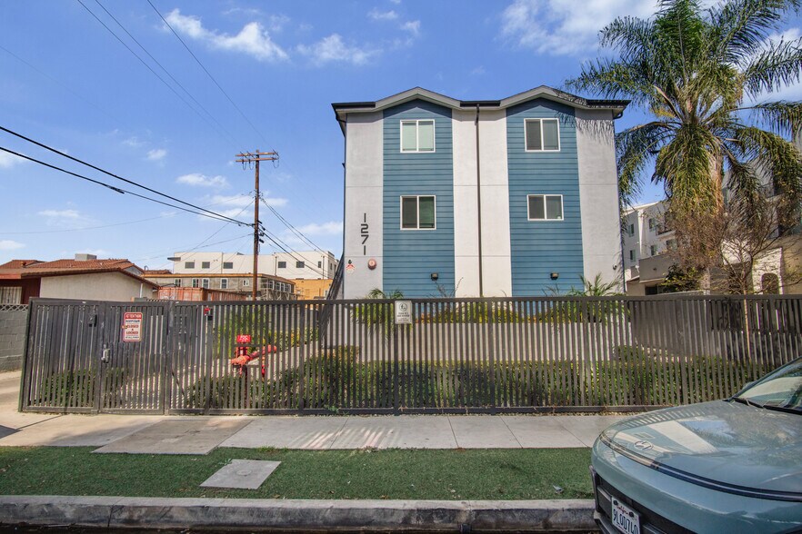 More Photos Of 1271 W 39th Pl, Los Angeles Apartments For Sale