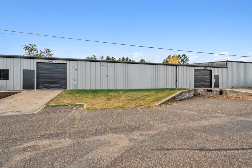 More Photos Of 605 Industrial Pky, Saint Croix Falls Manufacturing For Lease