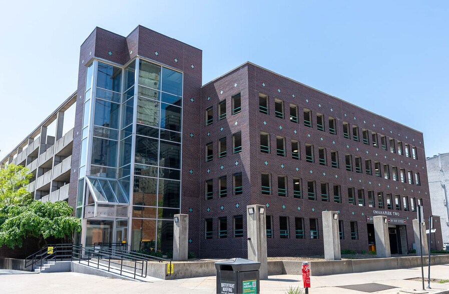 More Photos Of 1313 Farnam St, Omaha Office For Sale
