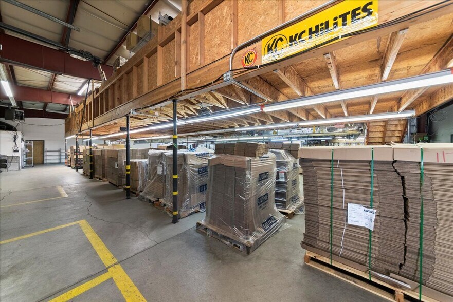 More Photos Of 2843 W Avenida de Luces, Williams Warehouse For Sale