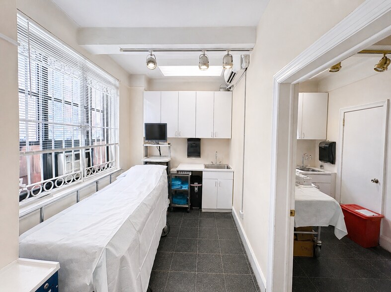 More Photos Of 235 E 22nd St, New York Apartments For Sale