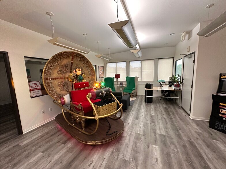 More Photos Of 739 E Walnut St, Pasadena Loft Creative Space For Lease