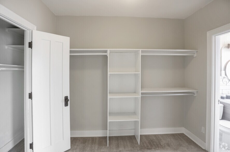 More Photos Of 111 E 16th St, Indianapolis Apartments For Lease