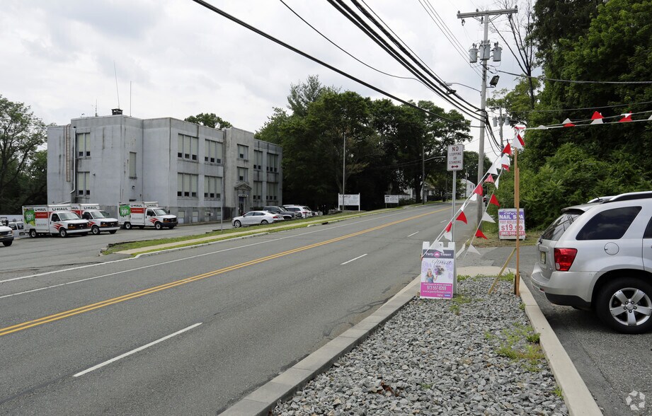 More Photos Of 173 Route 46, Mine Hill Storefront Retail Residential For Lease
