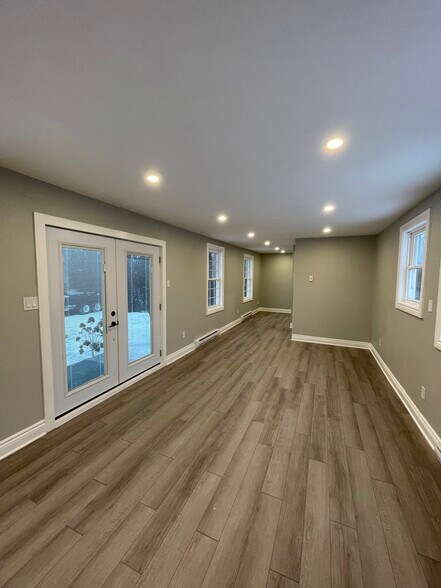 More Photos Of 4875 Thickson Rd N, Whitby Office For Lease