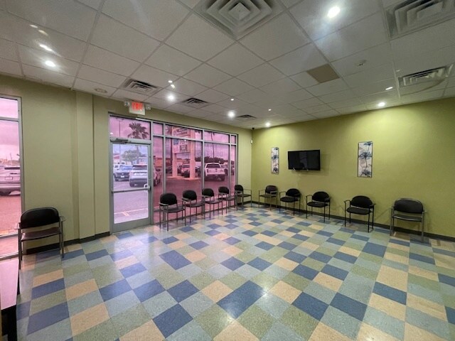 More Photos Of 1123 E 9th St, Mission Unknown For Lease