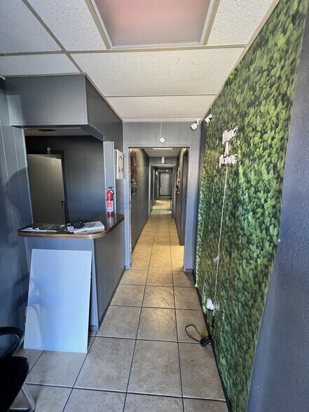 More Photos Of 1406 Forest Ln, Garland Storefront Retail Office For Lease