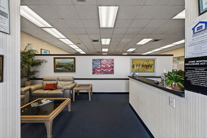 More Photos Of 3050 E Commercial Blvd, Fort Lauderdale Office For Sale