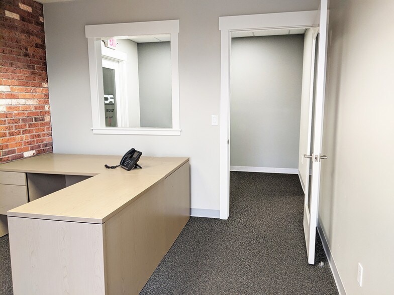 More Photos Of 5365 Spine Rd, Boulder Office For Lease