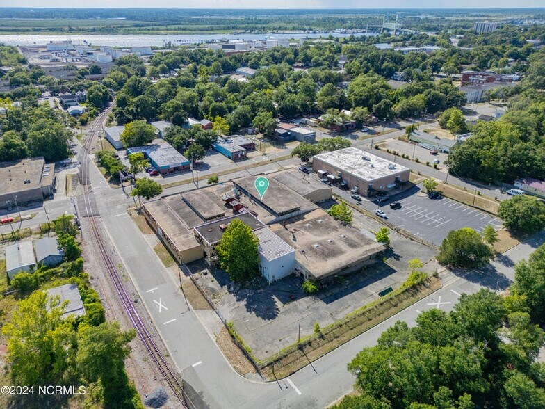 More Photos Of 1315 S 5th Ave, Wilmington Warehouse For Sale