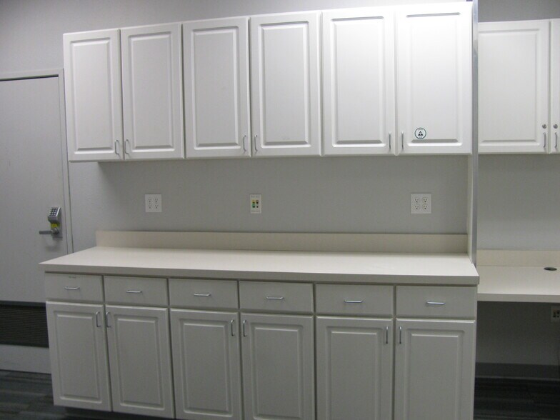 More Photos Of 1211-1217 NW Sheridan Rd, Lawton Unknown For Lease