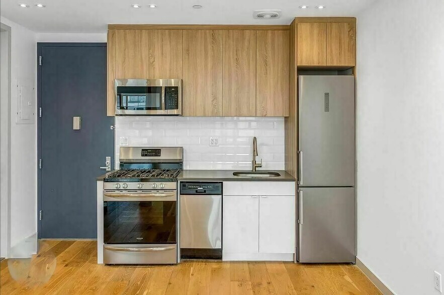 More Photos Of 10 Palmetto St, Brooklyn Apartments For Sale