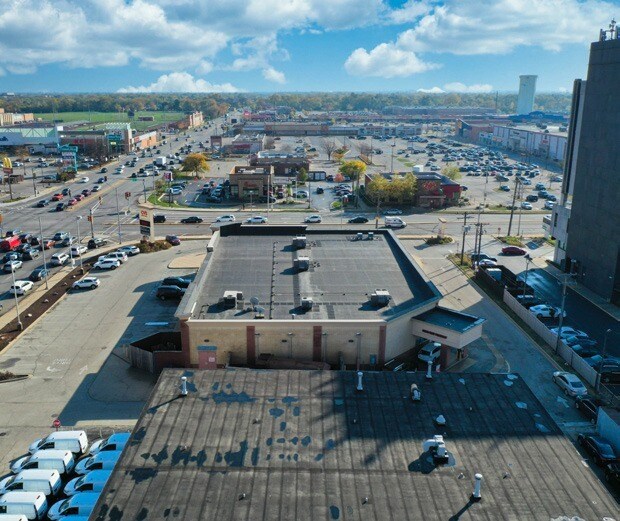 More Photos Of 7200 W Cermak Rd, North Riverside Drugstore For Lease