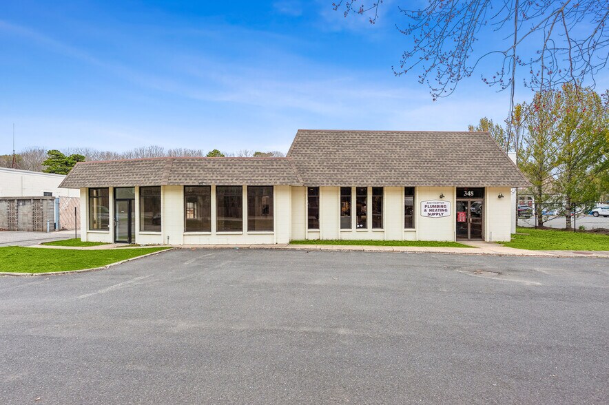 More Photos Of 348 Montauk Hwy, Wainscott Industrial For Sale