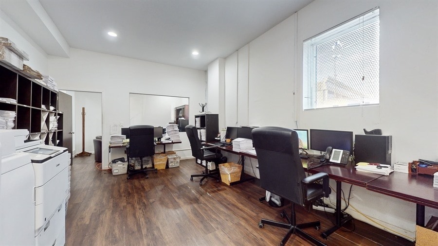 More Photos Of 26-32 Bond St, Westbury Loft Creative Space For Sale