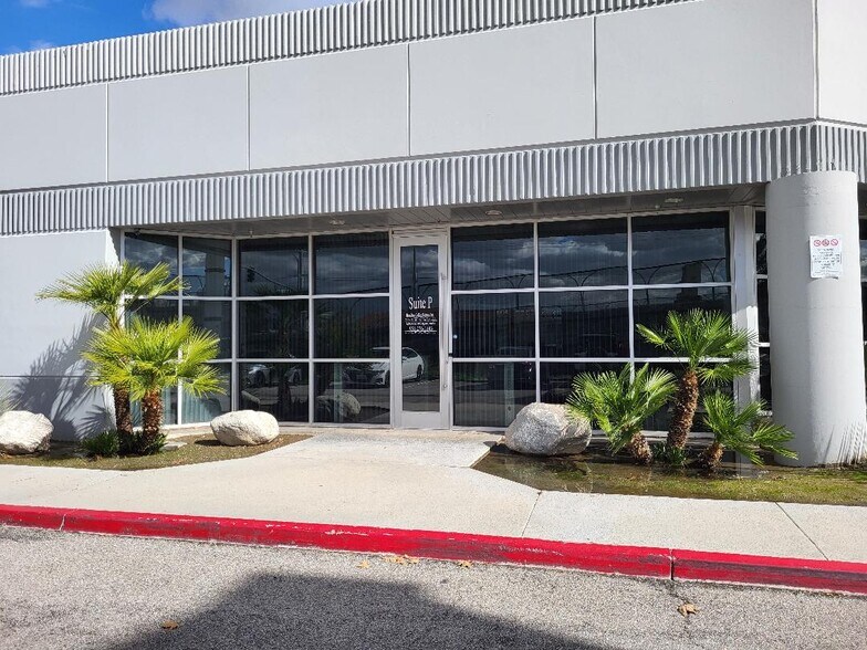 Primary Photo Of 2211 S Hunts Ln, San Bernardino Showroom For Lease