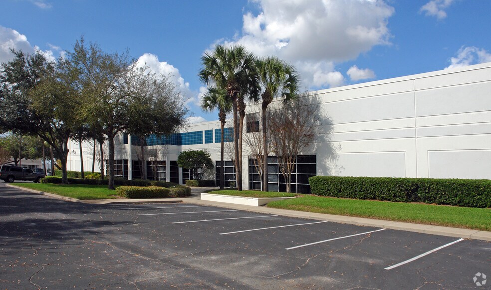 More Photos Of 9500 S Satellite Blvd, Orlando Unknown For Lease