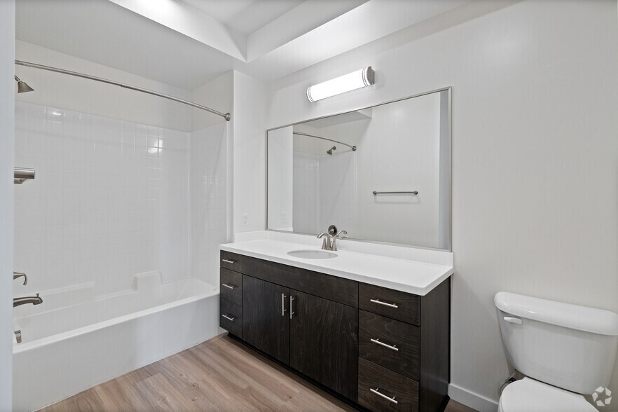 More Photos Of 1710 E Thousand Oaks Blvd, Thousand Oaks Apartments For Lease