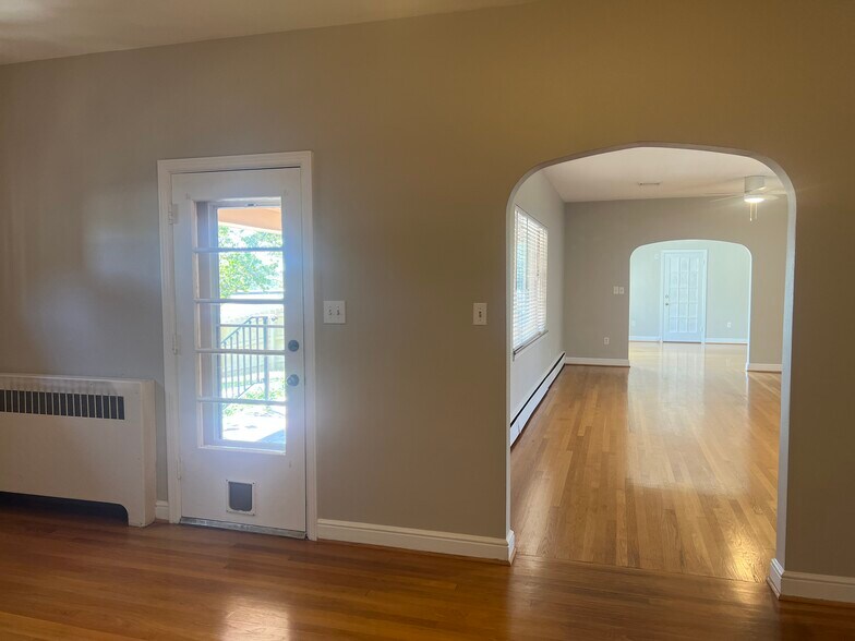 More Photos Of 1524 Patrick Rd NE, Roanoke Office For Lease