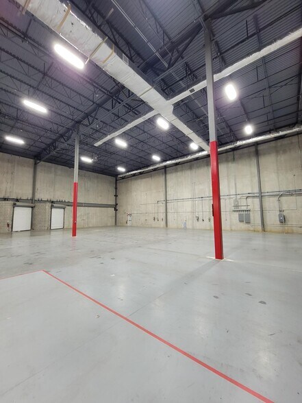 More Photos Of 24 Van Dyke Ave, New Brunswick Warehouse For Lease