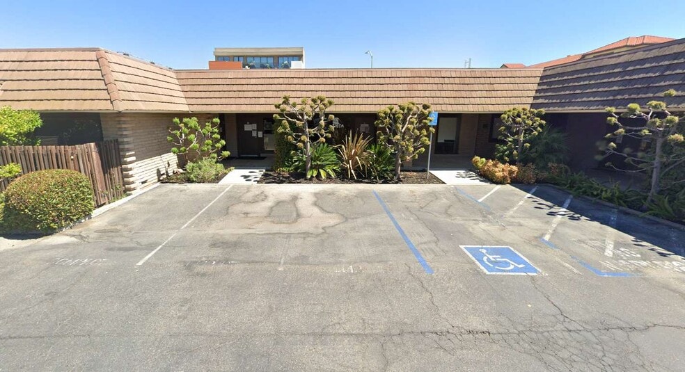 More Photos Of 990 Laurel St, San Carlos Medical For Lease