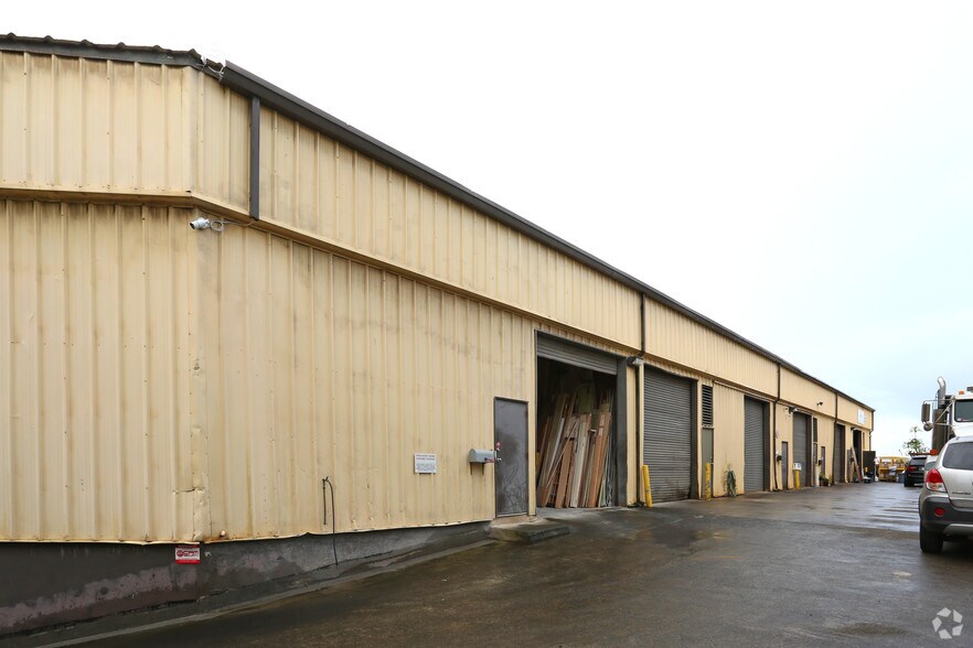 More Photos Of 99-1405 Koaha Pl, Aiea Warehouse For Lease