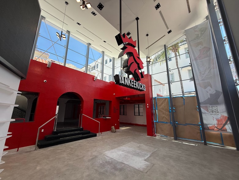 More Photos Of 909 Collins Ave, Miami Beach Restaurant For Sale