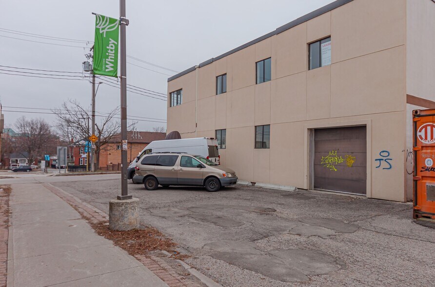 More Photos Of 151 Brock St N, Whitby Warehouse For Lease