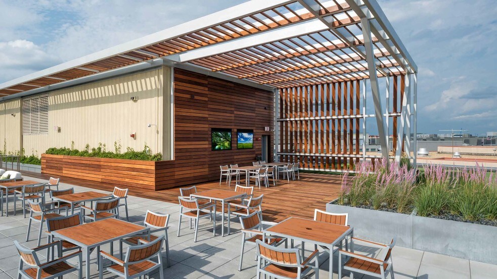 More Photos Of 601 New Jersey Ave NW, Washington Office For Lease