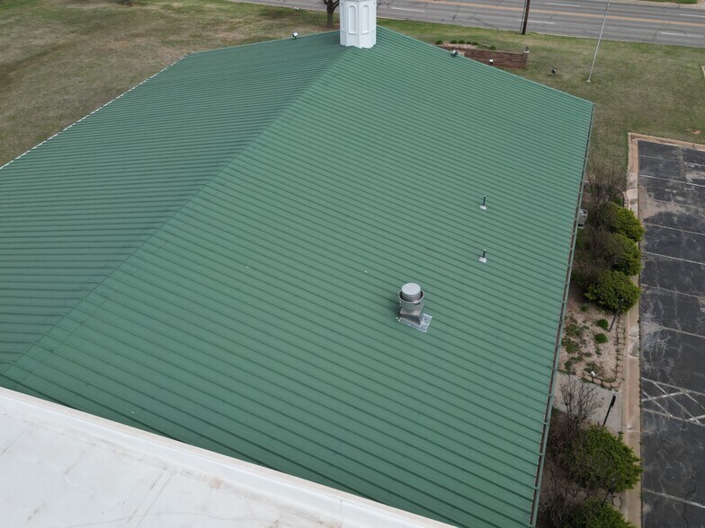 More Photos Of 10901 S Santa Fe Ave, Oklahoma City Religious Facility For Sale