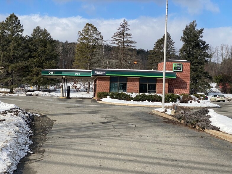 More Photos Of 942 Putney Rd, Brattleboro Bank For Sale