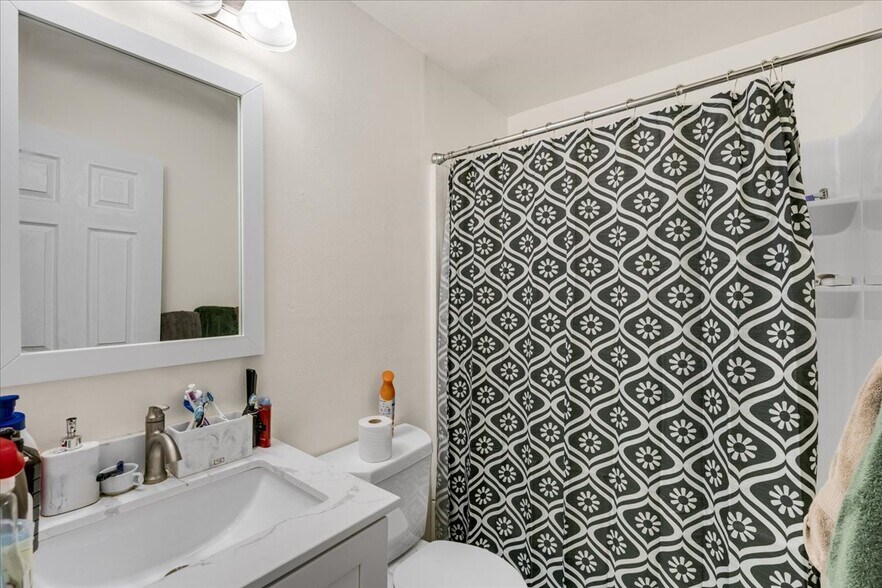 More Photos Of 30 Gardiner Ave, South San Francisco Apartments For Sale