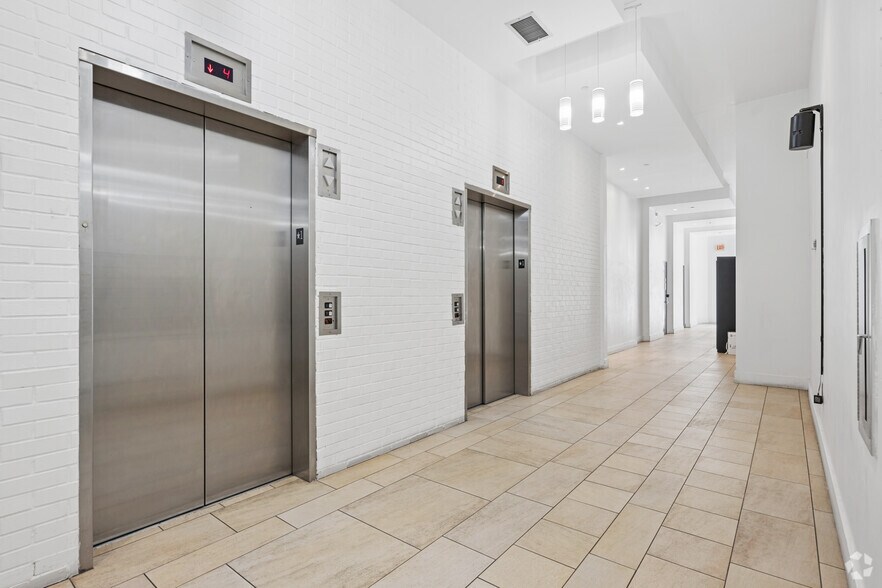 More Photos Of 232 19th St NW, Atlanta Apartments For Lease