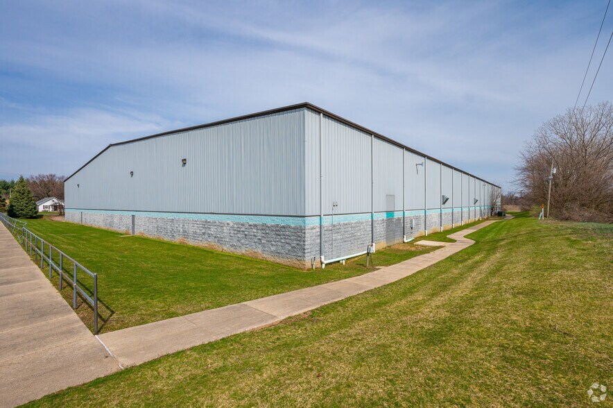 More Photos Of 4491 Mayflower Rd, South Bend Warehouse For Lease