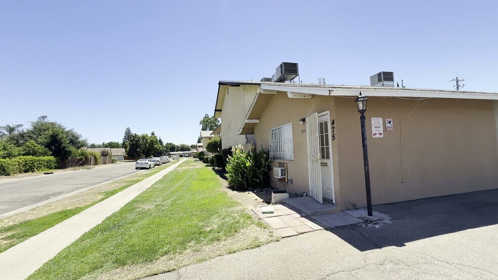 More Photos Of 475 N Manila Ave, Fresno Apartments For Sale
