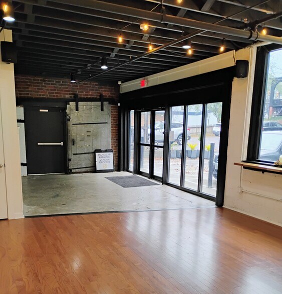 More Photos Of 409 5th St, Lynchburg Storefront Retail Office For Lease