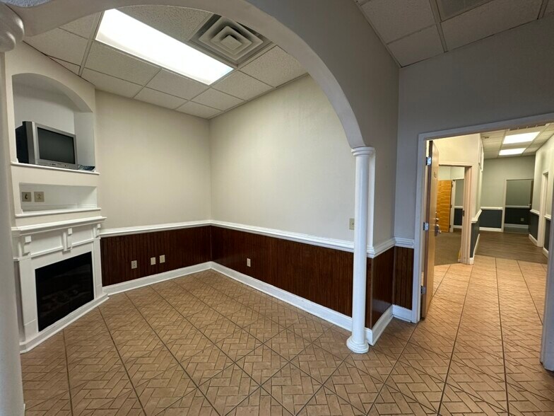 More Photos Of 2808 S Croatan Hwy, Nags Head Office For Lease