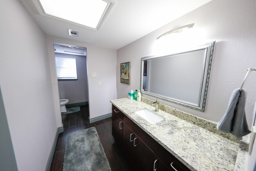 More Photos Of 3339 Marks Rd, Houston Warehouse For Sale