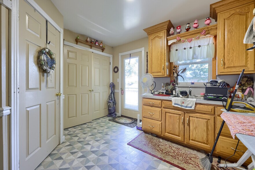 More Photos Of 197 Pencroft Dr N, Holtwood Industrial For Sale