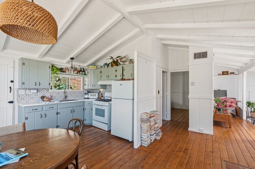 More Photos Of 273 Hillcrest Dr, Encinitas Apartments For Sale