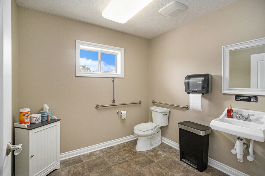 More Photos Of 4744 Beckley Rd, Battle Creek Office Residential For Sale