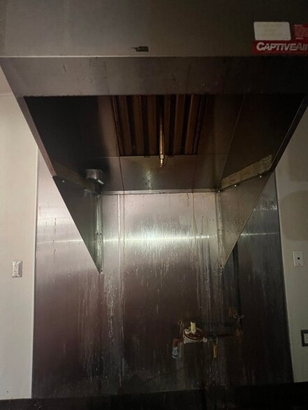 More Photos Of 3450 Demetropolis Rd, Mobile Restaurant For Sale