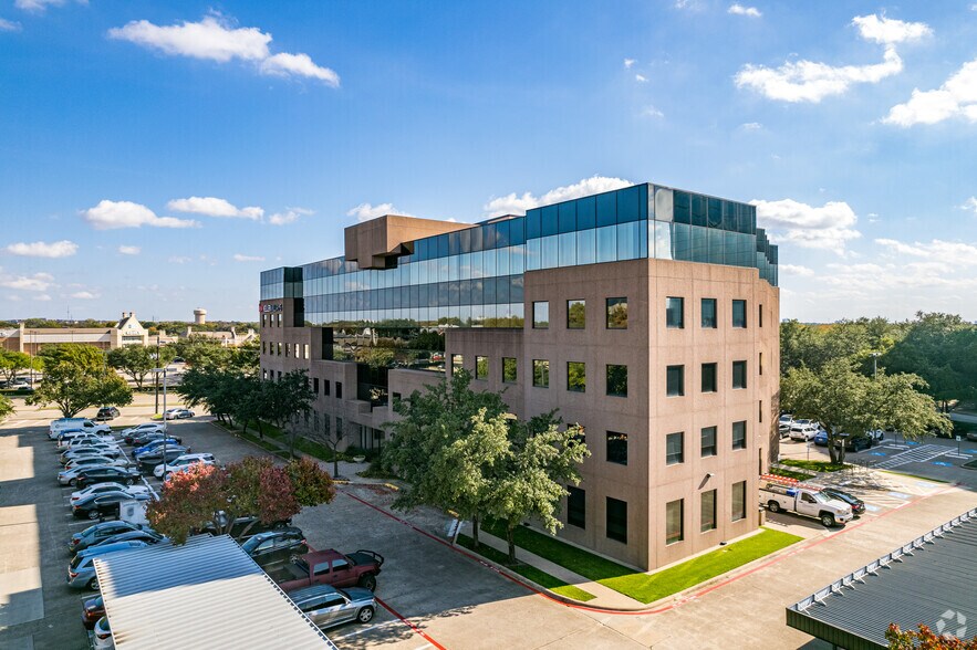 More Photos Of 18333 Preston Rd, Dallas Office For Lease