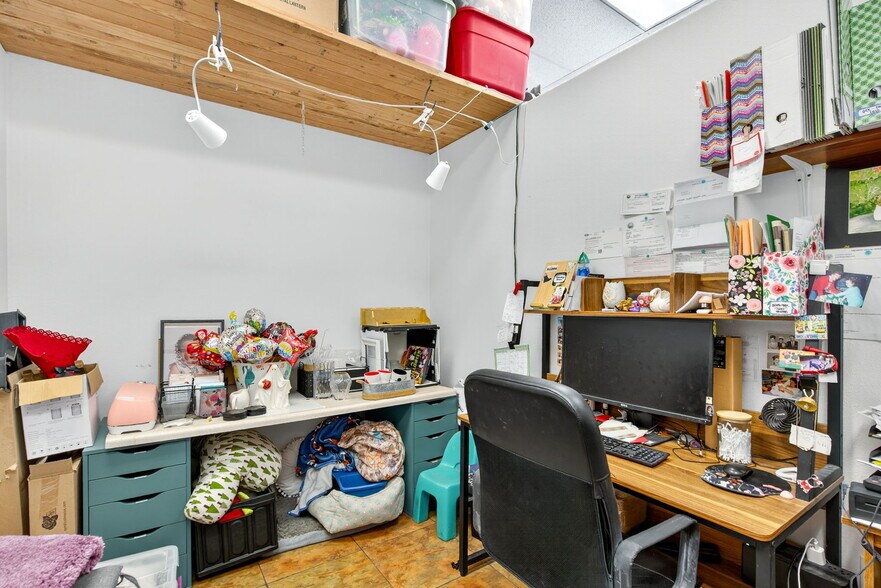 More Photos Of 1647 NE Market Dr, Fairview Apartments For Sale