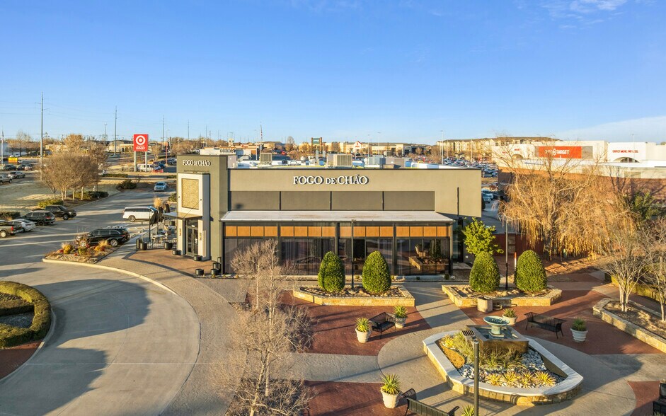 More Photos Of 13810 N Pennsylvania Ave, Oklahoma City Restaurant For Sale