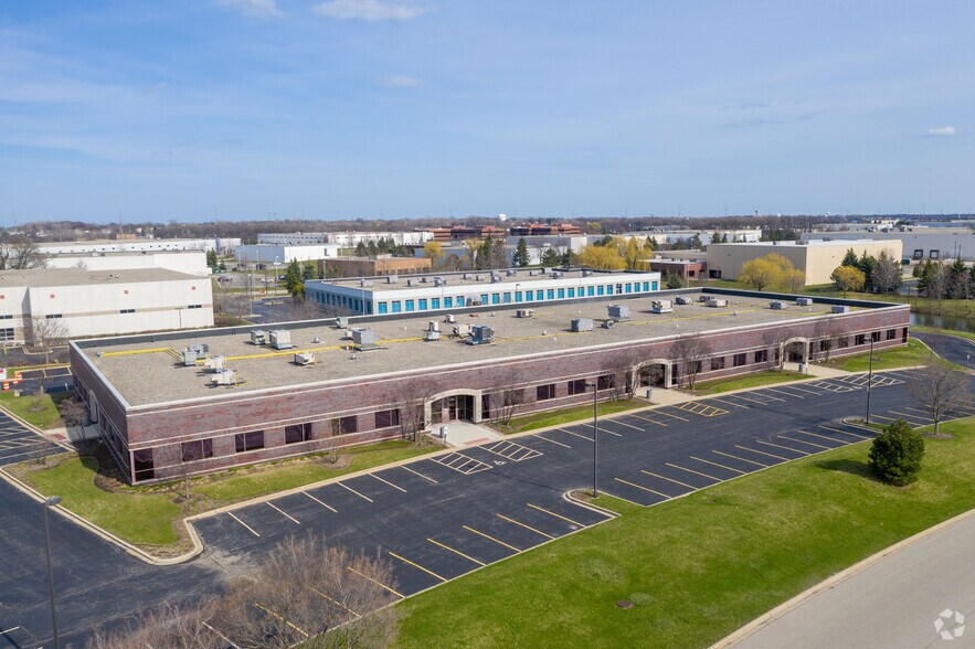 More Photos Of 1501-1531 S White Oak Dr, Waukegan Flex For Sale