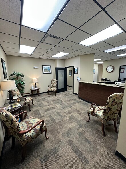 More Photos Of 108 Palmetto Park Blvd, Lexington Medical For Lease